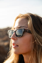 Untitled : Eco Matte Hinton Tort / Brown Polar