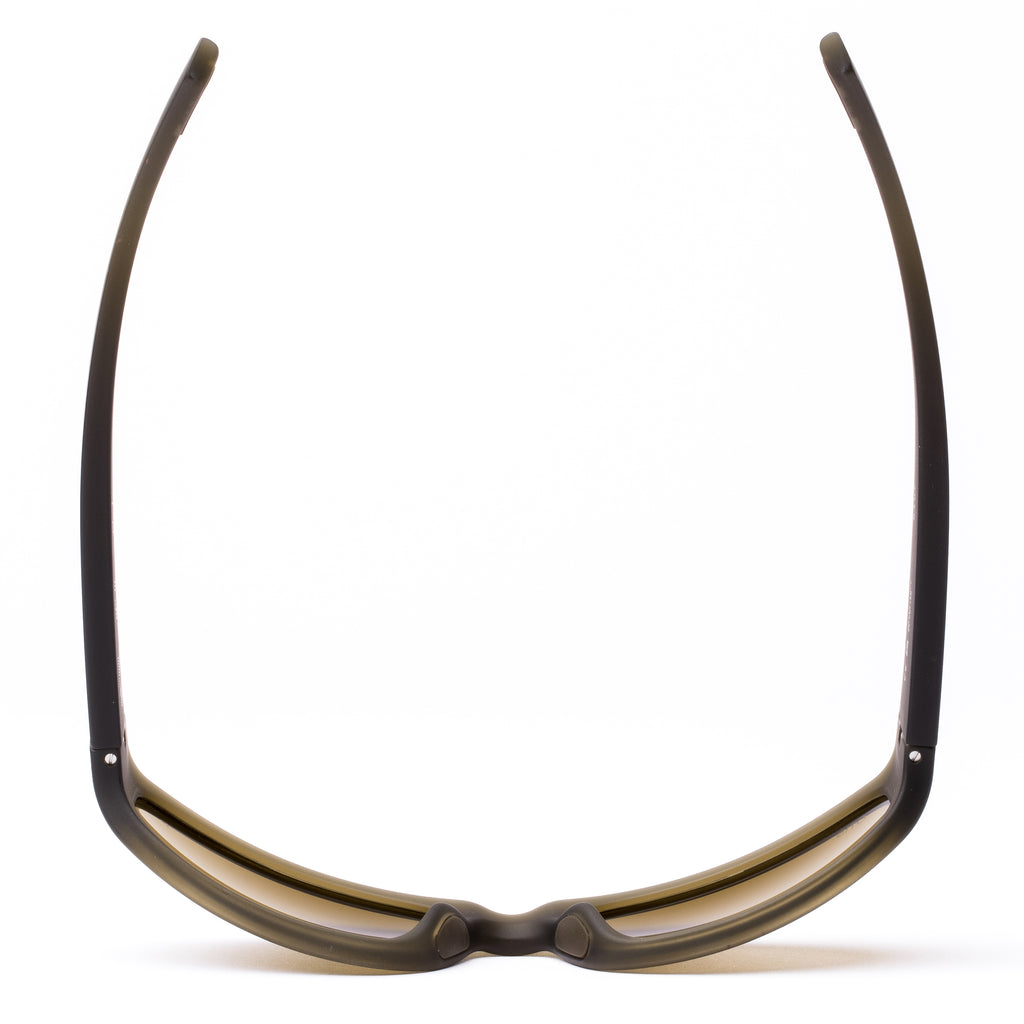 Blur : Matte Turf / Brown Polar
