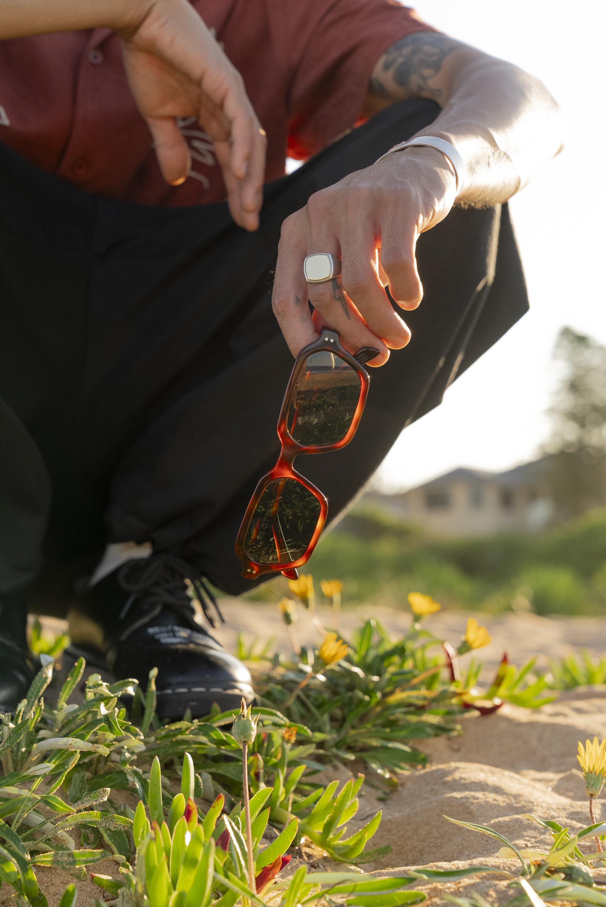 Metric : Eco Red Tort / Grey Polar