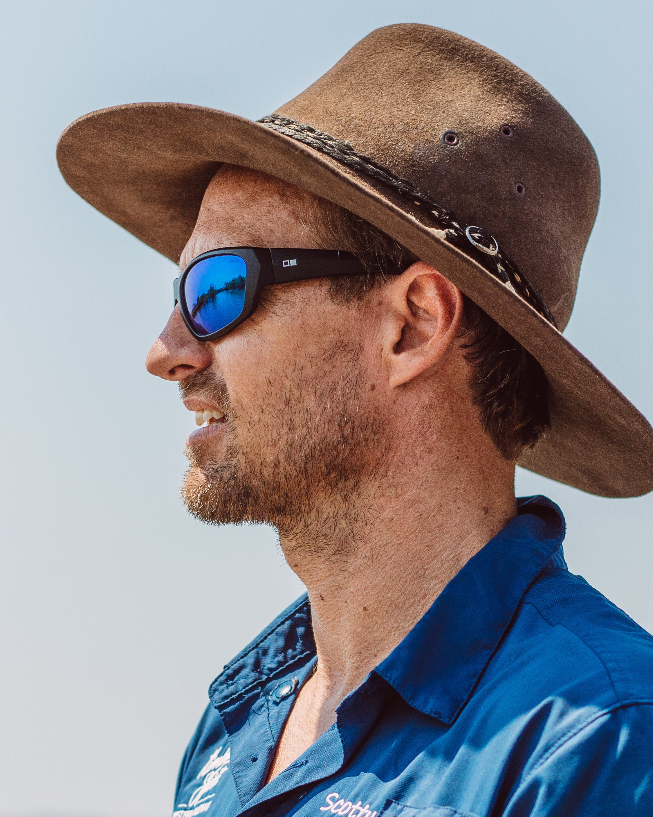 Vanta Sport : Matte Black / L.i.t. Polar Mirror Blue